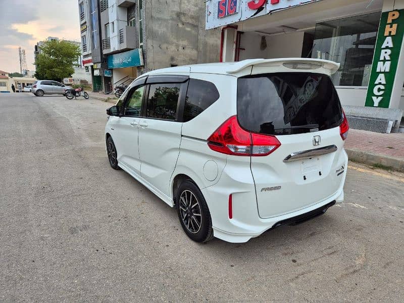 Honda Freed 2018 5