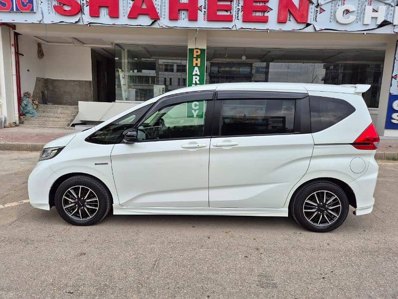 Honda Freed 2018 9