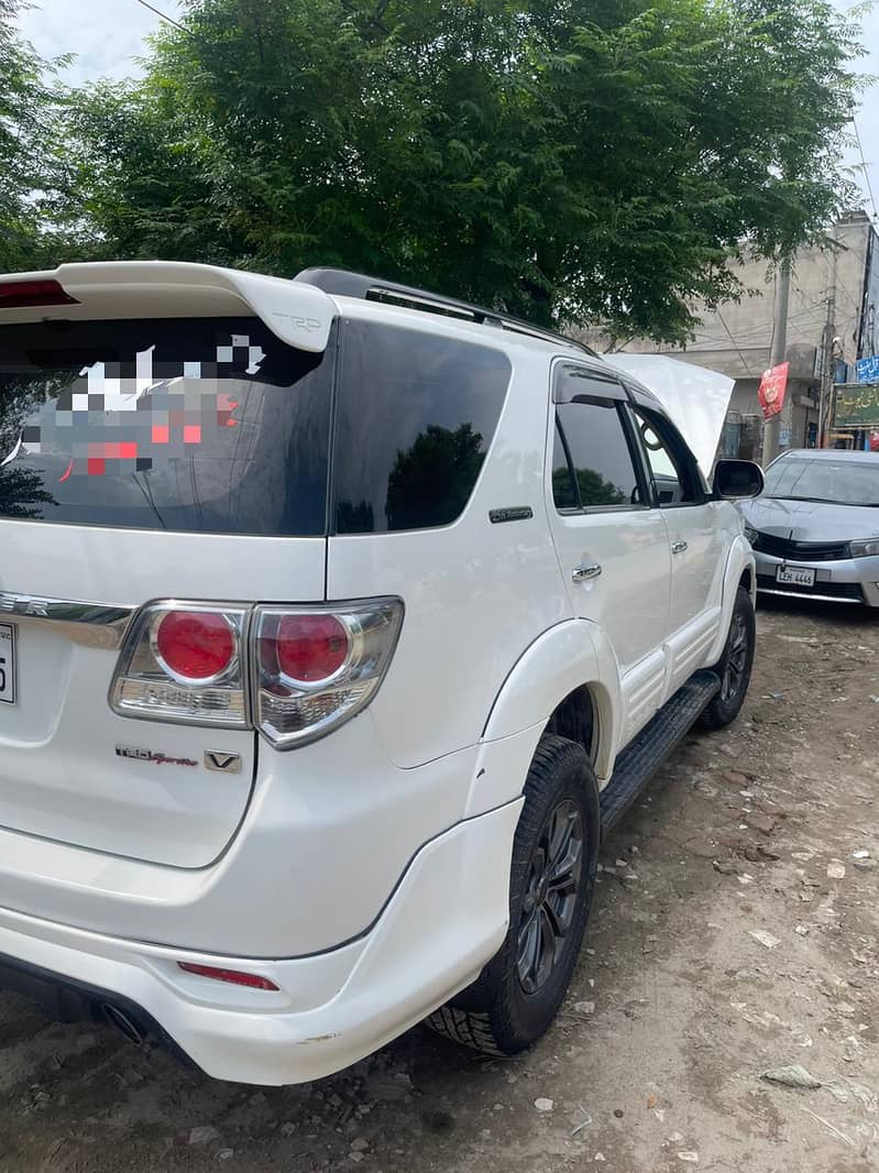 Toyota Fortuner V 2015 6