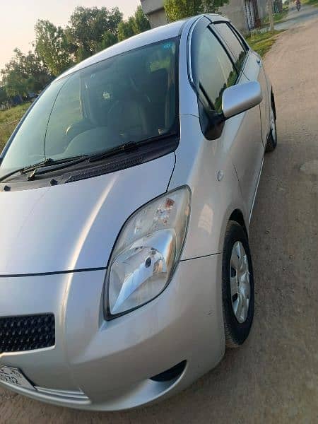 Toyota Vitz 2012 3