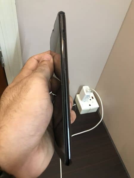 OnePlus 6T (Black Color) 2