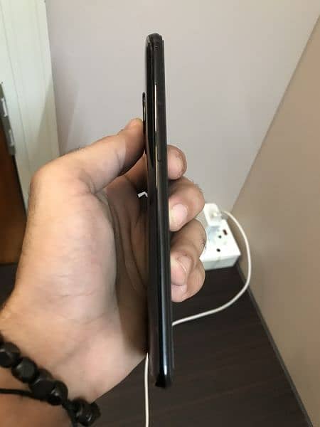 OnePlus 6T (Black Color) 3