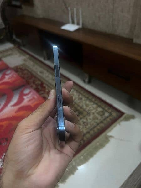 Iphone 12 Pro JV Non PTA 3