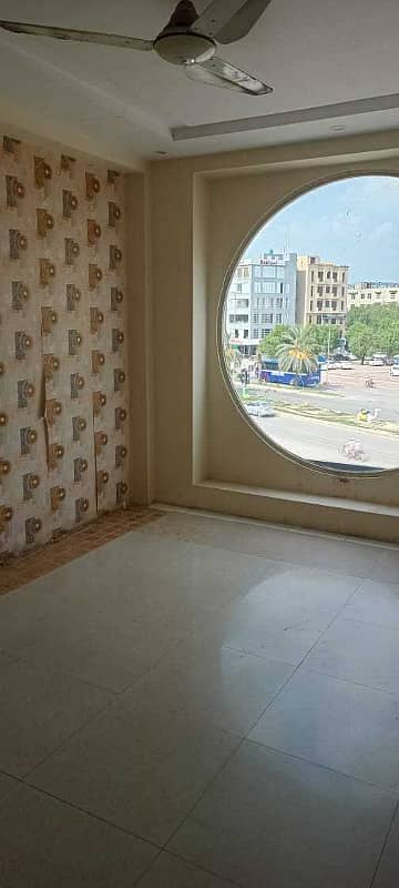 1BED STUDIO APORTMENT IS AVAILABLE FOR RENT IN SECTOR C BAHRIA TOWN LAHORE 5