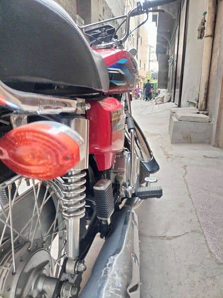 Honda 125 2024 4