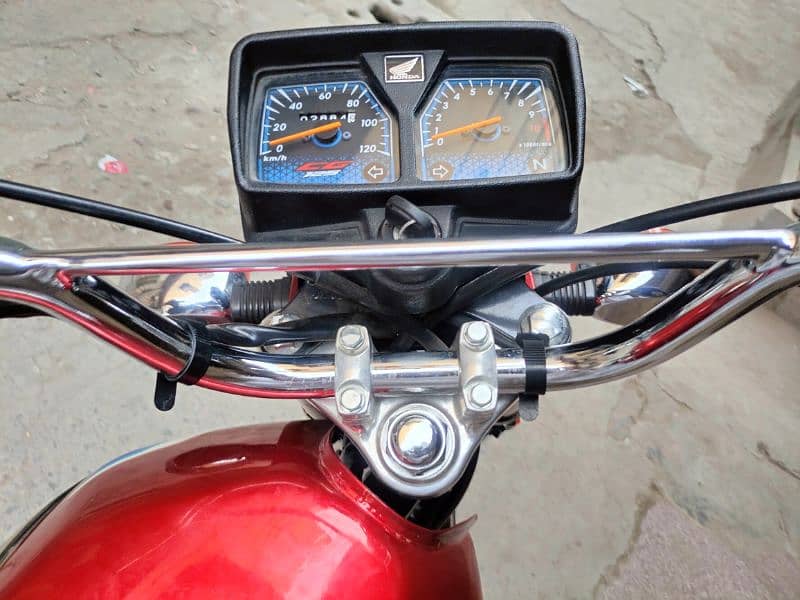 Honda 125 2024 13