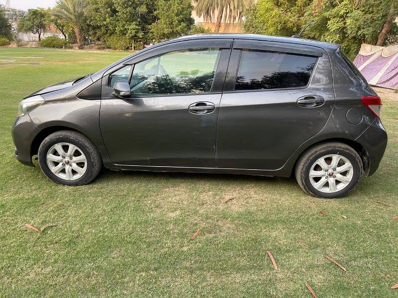 Toyota Vitz 2011 3