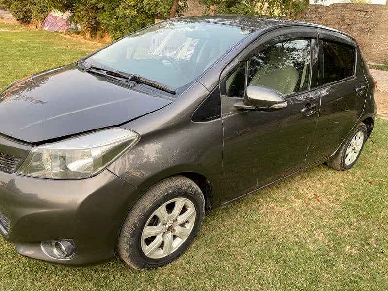 Toyota Vitz 2011 5