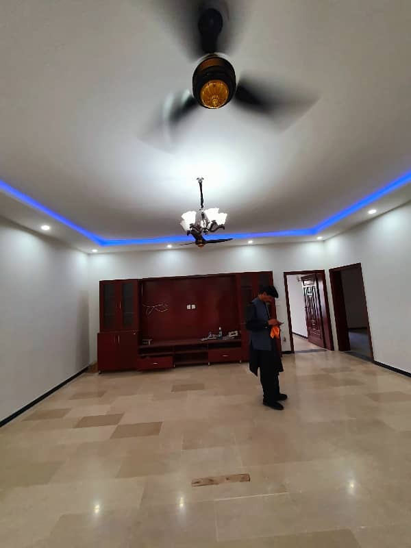 10 Marlas Upper Portion All Facilities Available Near Market & Kashmir Highway G-13 7