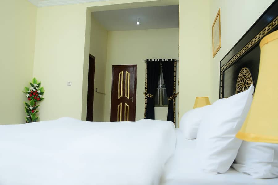 5 STAR  Fully Furnished ROOMS AVAILABLE For Rent 8