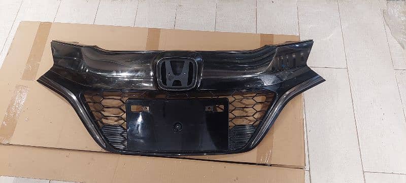 Honda vezel 2016 original show grill available 0