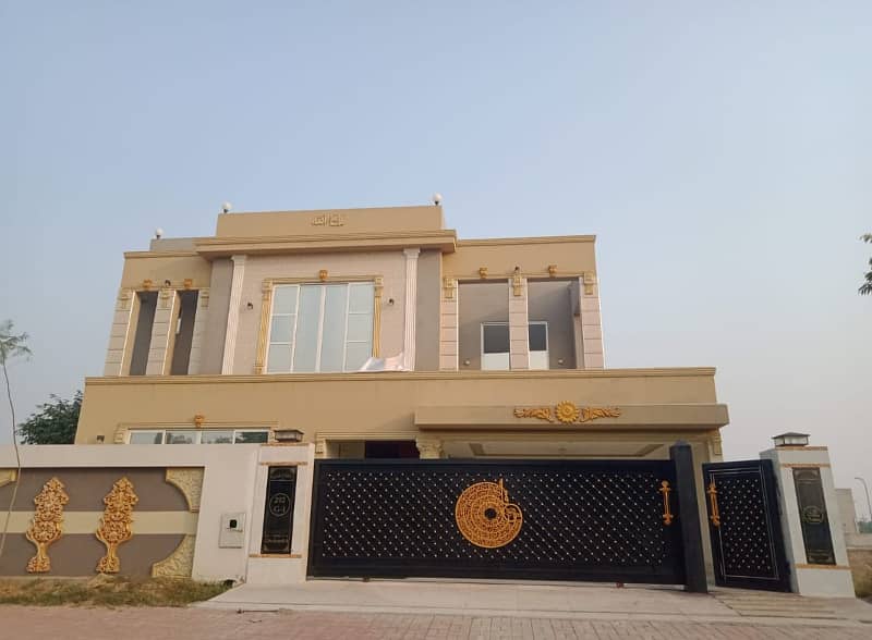 One Kanal Luxury Bulevard Corner House Available For Sale In G1 Block Bahria Orchard Lahore 0