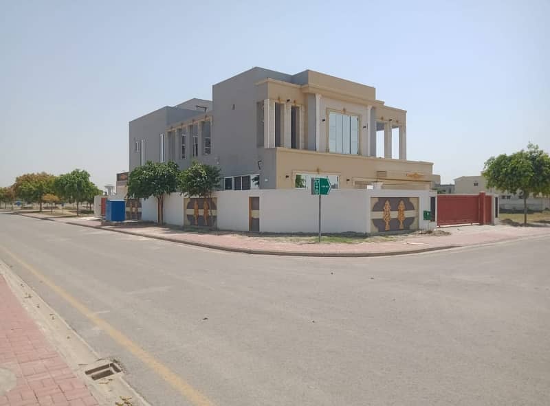 One Kanal Luxury Bulevard Corner House Available For Sale In G1 Block Bahria Orchard Lahore 1