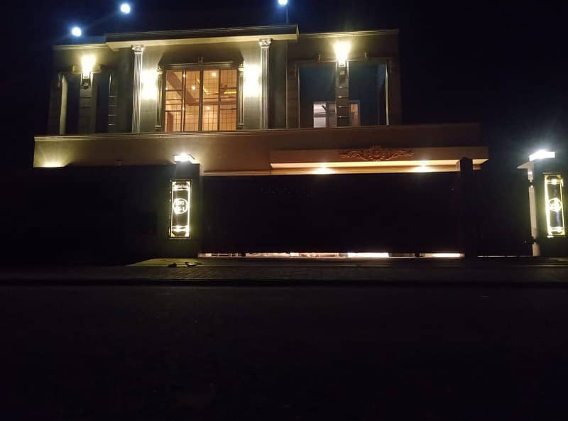 One Kanal Luxury Bulevard Corner House Available For Sale In G1 Block Bahria Orchard Lahore 4