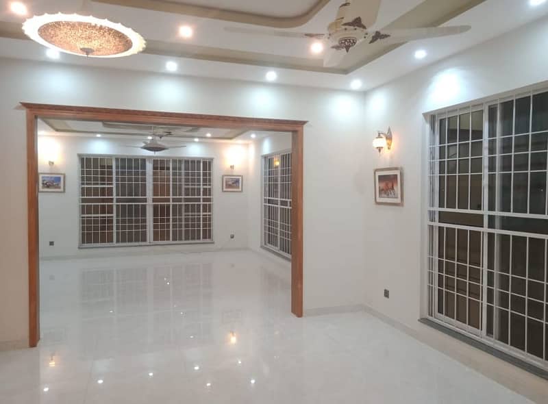 One Kanal Luxury Bulevard Corner House Available For Sale In G1 Block Bahria Orchard Lahore 14