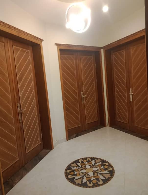 One Kanal Luxury Bulevard Corner House Available For Sale In G1 Block Bahria Orchard Lahore 30