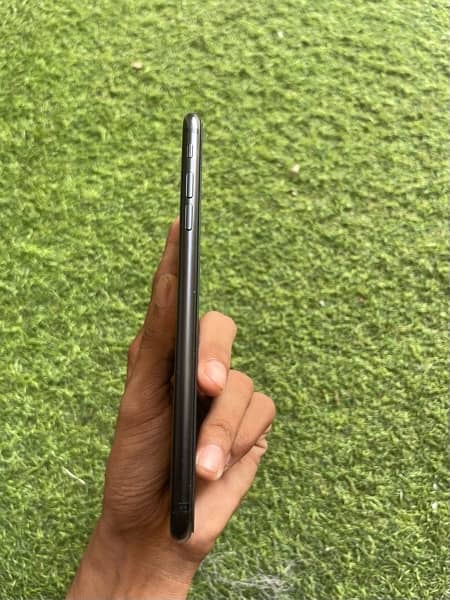 iPhone 7plus 128gb pta official approved all okay 3