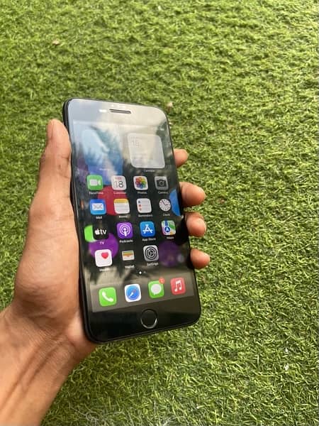 iPhone 7plus 128gb pta official approved all okay 4