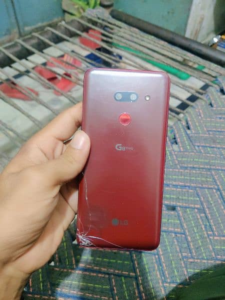 LG G8 THINQ 3