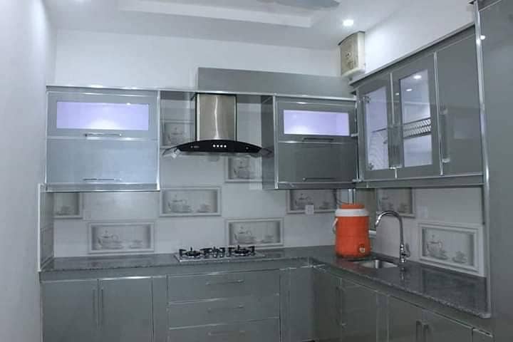 Very Prime Located 3 Bed Portion For Rent in Gulraiz 16