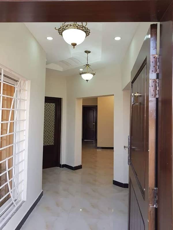 Very Prime Located 3 Bed Portion For Rent in Gulraiz 36