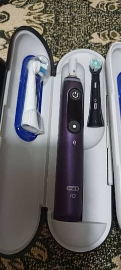 ORAL-B IO 8 ELECTRIC TOOTHBRUSH 0