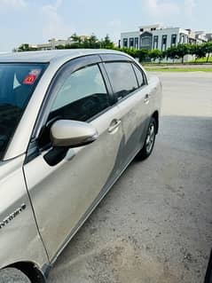 Toyota Corolla Axio 2013