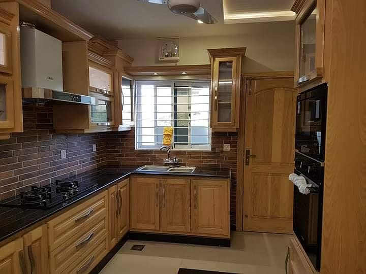 Neat And Clean Portion Available for Rent in Gulraiz 3