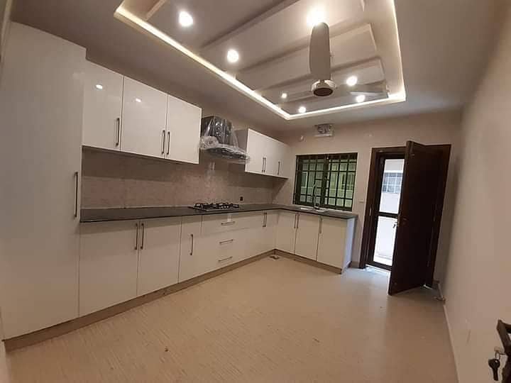 Neat And Clean Portion Available for Rent in Gulraiz 39