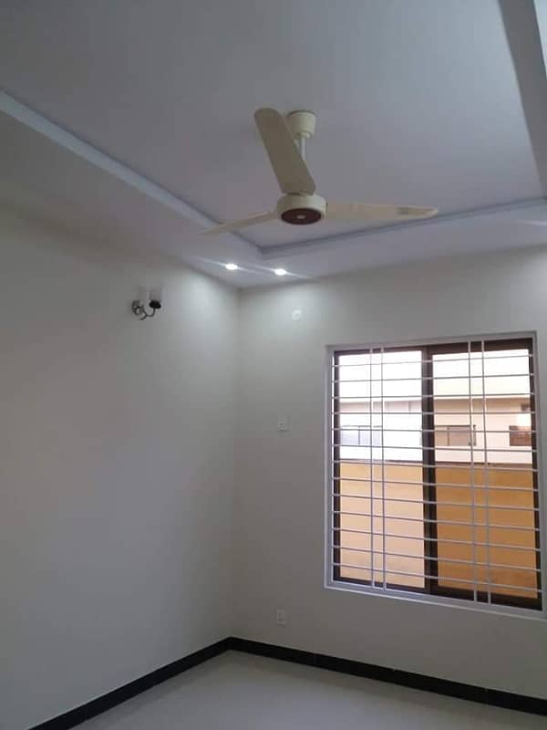 Neat And Clean Portion Available for Rent in Gulraiz 42