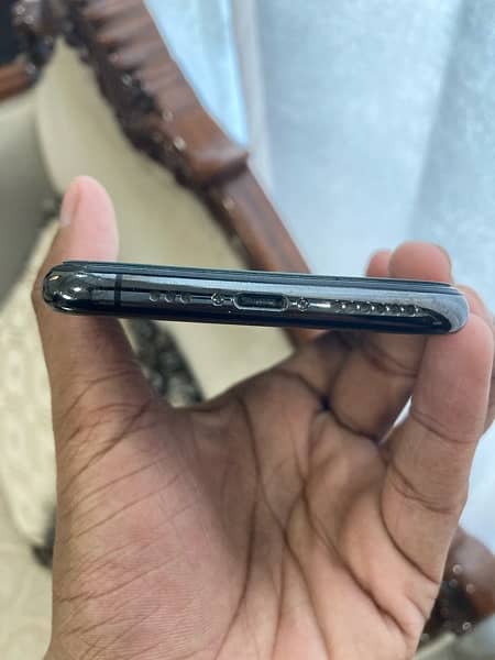 IPHONE XS NON PTA 64 gb 4