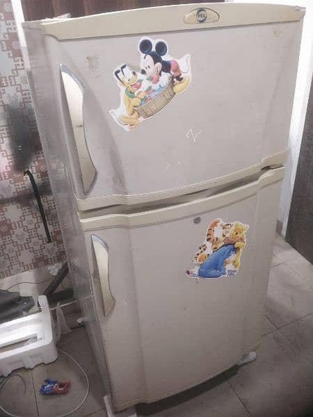 Pel Fridge for sell 100% perfect working Original Gas 2