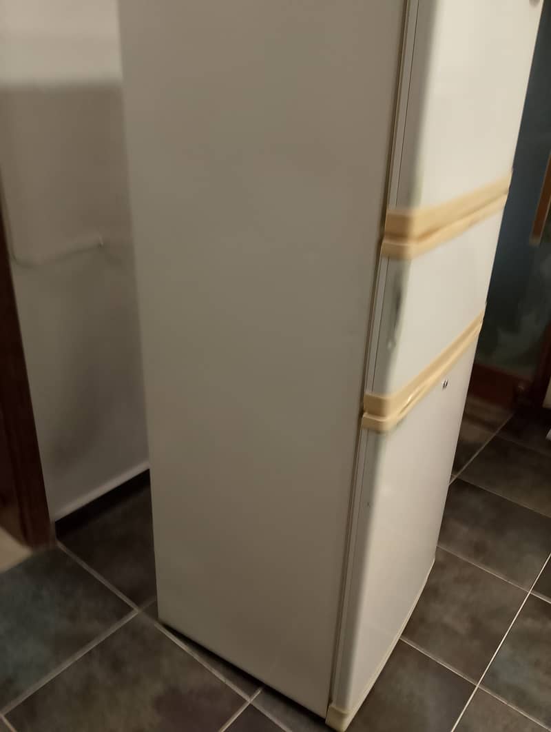 3 door fridge West point 1