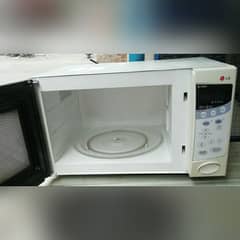 LG Medium size Microwave oven