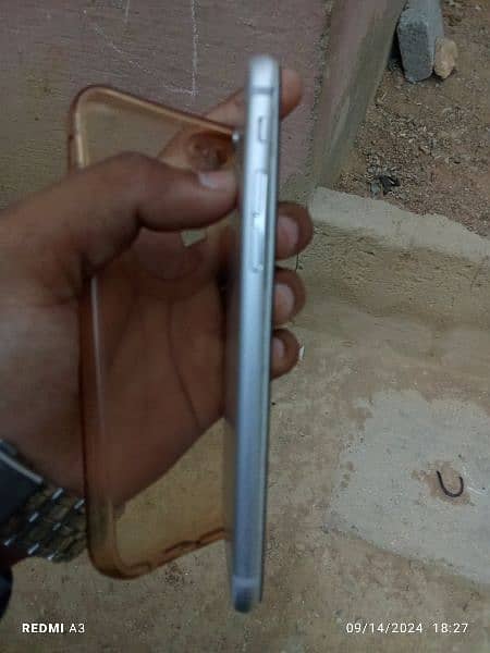 Asalamu alkikum I am selling iphone 6 4