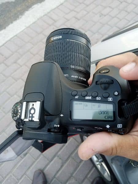 DSLR EOS 60D 4