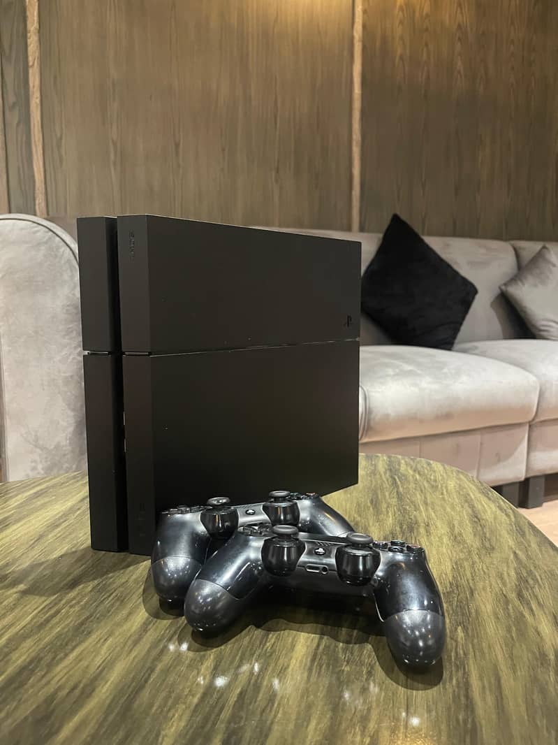 PS4 | Playstation 4 | 500 GB | Matte Black | Two Controllers Included 3