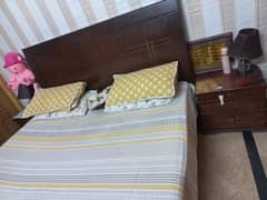 bed set without mattress for urgent sale 0