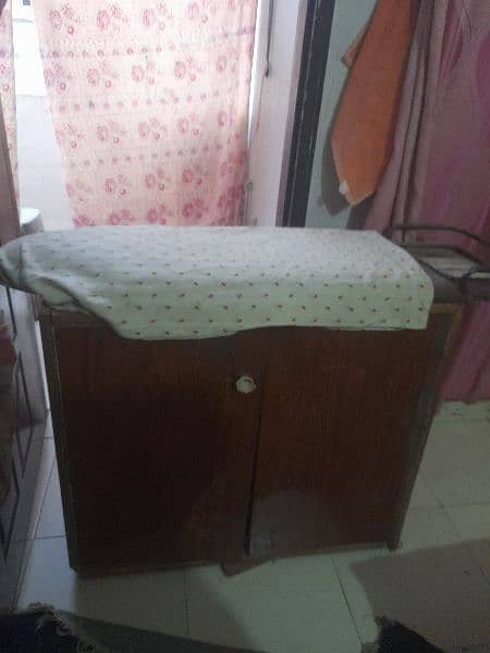 Iron Stand Good Condition 1