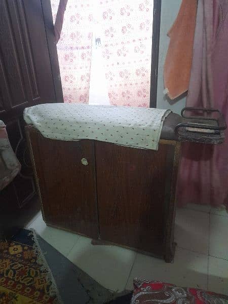 Iron Stand Good Condition 5