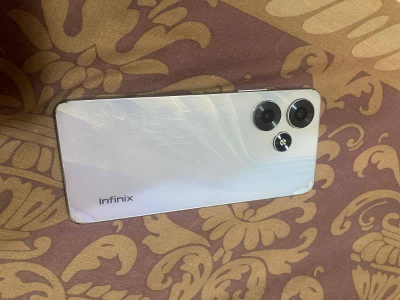 Infinix hot 30 8+8 128 4