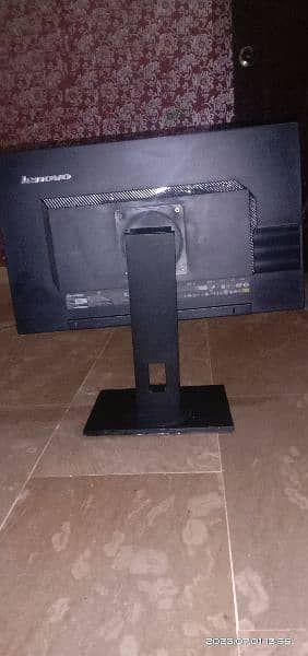 Monitor Lenovo 24 Inch Led On Condition plus haidrulic stand 4