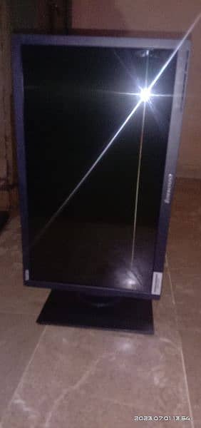 Monitor Lenovo 24 Inch Led On Condition plus haidrulic stand 6