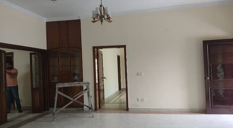 1 KANAL UPPER PORTION WITH SEPARATE GATE AVAILABLE FOR RENT IN SUI GAS SOCIETY 4