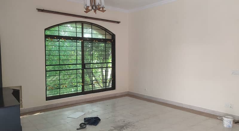 1 KANAL UPPER PORTION WITH SEPARATE GATE AVAILABLE FOR RENT IN SUI GAS SOCIETY 6