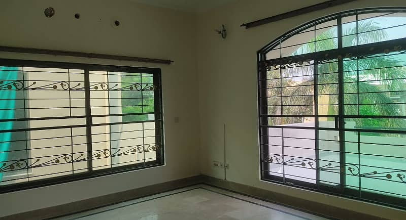 1 KANAL UPPER PORTION WITH SEPARATE GATE AVAILABLE FOR RENT IN SUI GAS SOCIETY 10