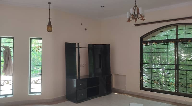 1 KANAL UPPER PORTION WITH SEPARATE GATE AVAILABLE FOR RENT IN SUI GAS SOCIETY 14