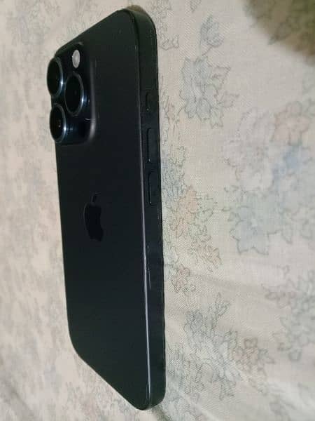 iphone 15 pro jv LLa model 256gb 1