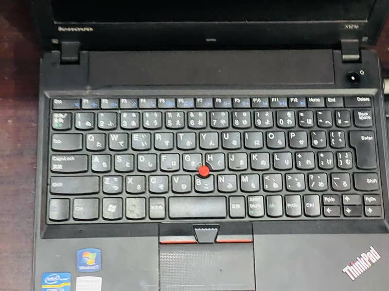 Lenovo Thinkpad x121e 1