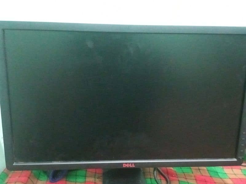 24 inch Dell LCD dvi vga and display prot 0